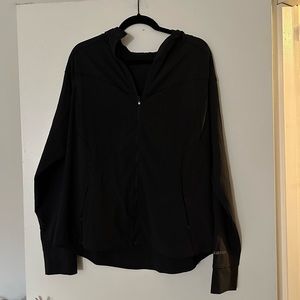 Lululemon wind breaker size 16